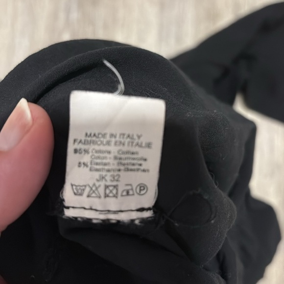 Brandy Melville Women's Black Off-Shoulder Crop Top - Picture 10 of 10